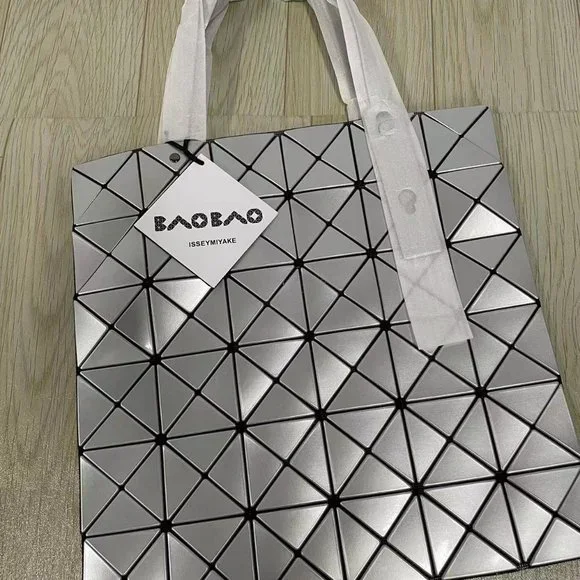 Baobao Issey Miyake Grey Prism Lightweight Shoulder Tote Bag - Picture 2 of 8